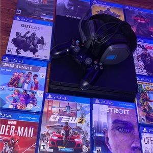 Ps4 slim 1TB comes with HDMI cords original box cord that connects games headset